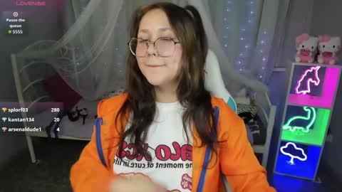 JudithSilvia online show from December 4, 7:57 pm