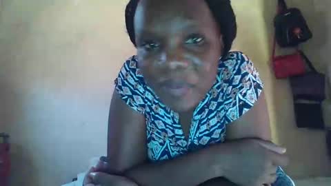 juice_petite3 online show from February 6, 10:58 am