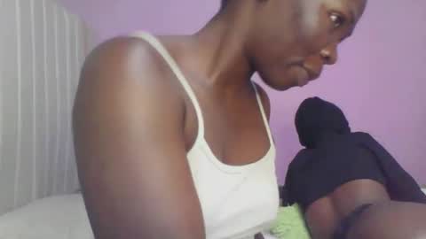 Snapshot of juicy_assgamma chatting on October 15, 8:04 am juicyass online show from October 15, 8:04 am