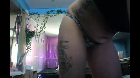 juicyjayxxx69 online show from June 22, 4:58 pm