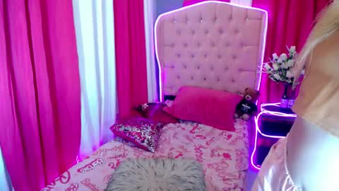 Den  online show from July 26, 10:29 pm
