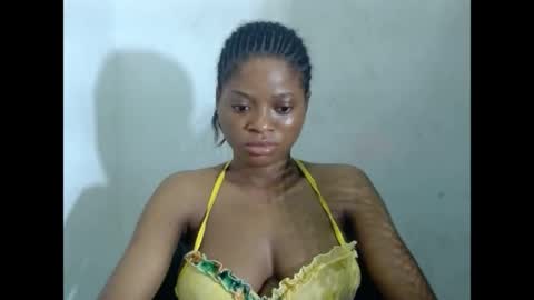 juicynpinkx online show from April 30, 6:57 pm