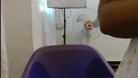 juicyxpink online show from June 20, 12:11 pm