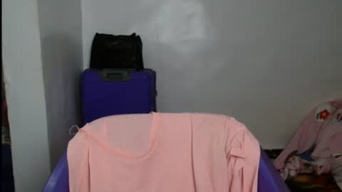 juicyxpink online show from July 3, 11:42 pm