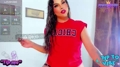 Jujubee online show from September 18, 3:16 pm