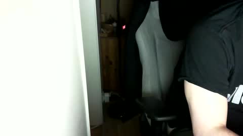 xmas3 online show from November 28, 9:00 pm