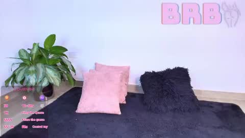 Jules and Gia online show from July 5, 12:12 pm