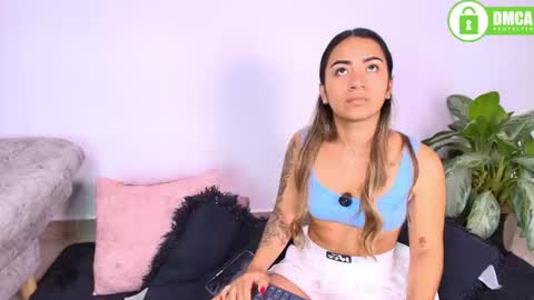 Jules and Gia online show from July 28, 6:20 pm