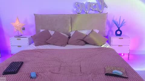 Jules Nightt online show from July 18, 9:50 pm