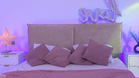 Jules Nightt online show from July 17, 9:39 pm