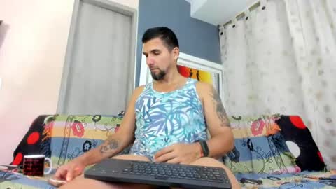 juleslake2 online show from July 20, 8:43 pm