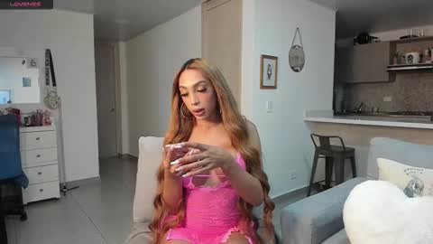 julessy online show from January 10, 4:23 pm