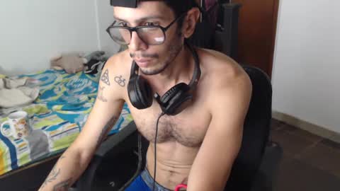 Julfigo online show from July 27, 6:38 pm