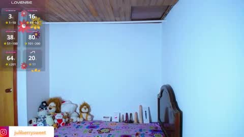 Juliana online show from October 24, 2:01 am