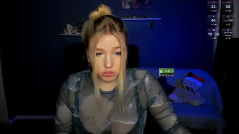 juli kisss online show from February 6, 9:32 am