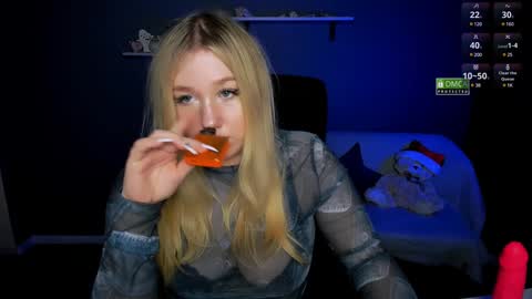 juli kisss online show from February 6, 3:41 pm