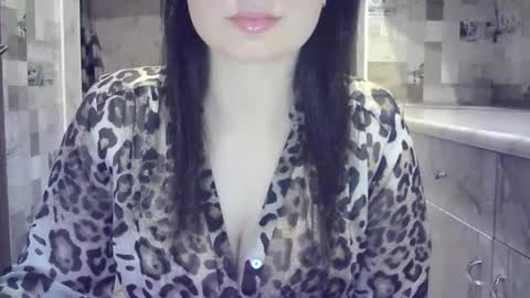 julia69009 online show from May 26, 8:04 pm