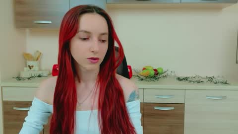 JuliaJae online show from April 28, 7:01 am