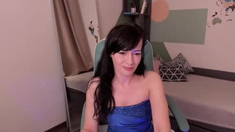 Julia online show from February 5, 8:45 pm