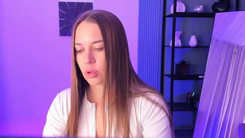 julia_levis online show from January 17, 5:21 am