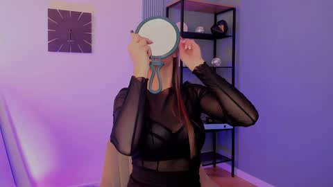 julia_levis online show from January 25, 5:29 am