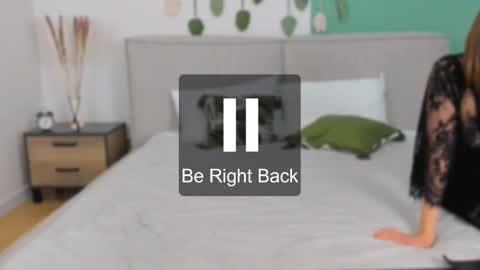 julia_levis online show from February 9, 9:47 am