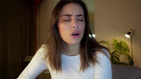 Molly online show from February 28, 4:44 pm