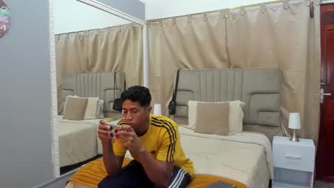 Snapshot of julian_billy chatting on March 7, 5:38 pm julian billy online show from March 7, 5:38 pm