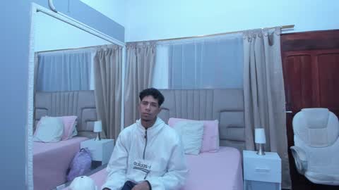 Snapshot of julian_billy chatting on February 11, 11:31 am julian billy online show from February 11, 11:31 am