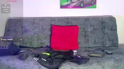 Julian independent model online show from November 12, 10:34 pm