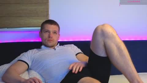 julian_turner online show from May 2, 1:06 pm
