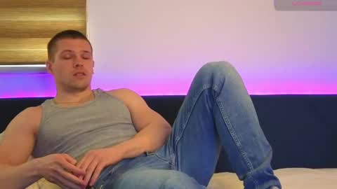 julian_turner online show from April 24, 1:02 pm