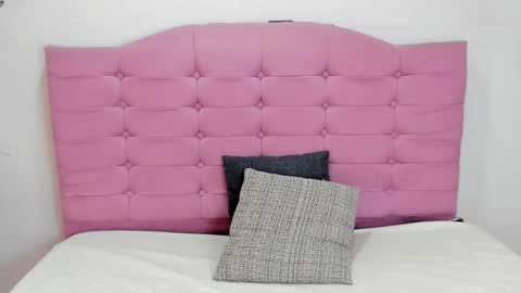 Juliana online show from November 26, 3:20 pm