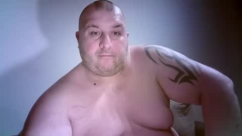 Juliano online show from November 26, 2:31 am