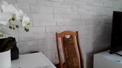 Julia online show from June 15, 2:53 pm