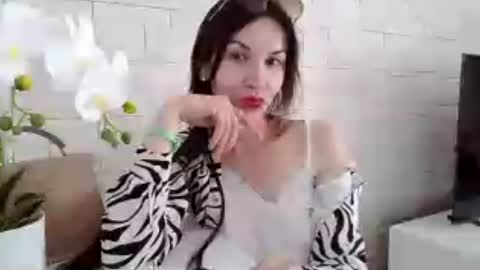 Julia online show from July 28, 2:24 pm