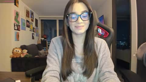 Snapshot of julidavila chatting on September 21, 2:04 am Jeimy Help me to reach 100 thumbs up online show from September 21, 2:04 am