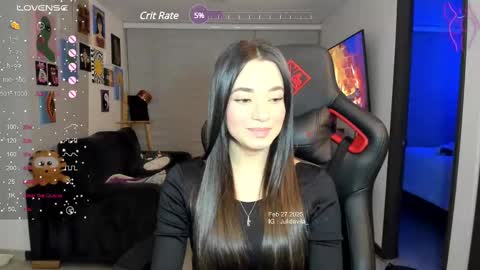 Snapshot of julidavila chatting on February 28, 12:10 am Jeimy Help me to reach 100 thumbs up online show from February 28, 12:10 am