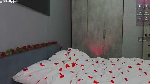 julidropp online show from February 23, 11:58 pm