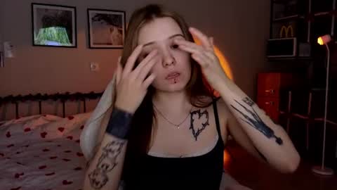 julidropp online show from June 13, 6:51 pm