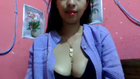 julie0612 online show from June 18, 10:53 am