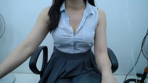 julie9x online show from June 26, 9:20 pm