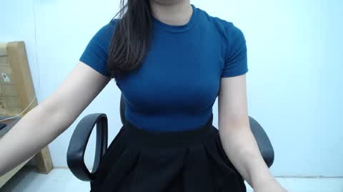 julie9x online show from June 20, 9:43 pm