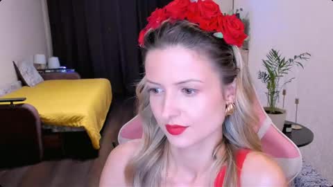 Julie online show from April 29, 5:40 pm