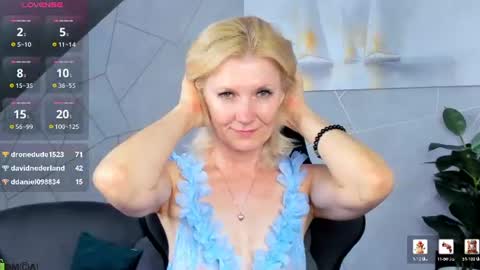 Julie Lucasss online show from August 1, 1:07 am