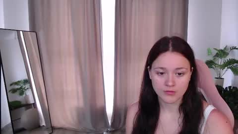 Julie online show from June 16, 7:01 am