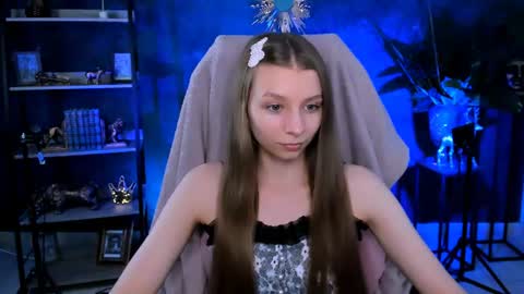 juliedaniel online show from June 18, 8:53 am