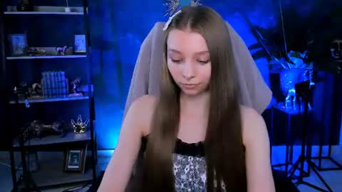 juliedaniel online show from June 18, 9:14 am