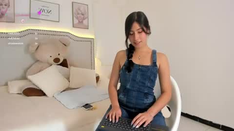 juliee_ross online show from June 27, 12:33 pm