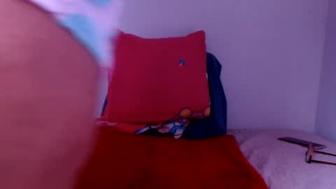 julielove1 online show from July 4, 4:49 am